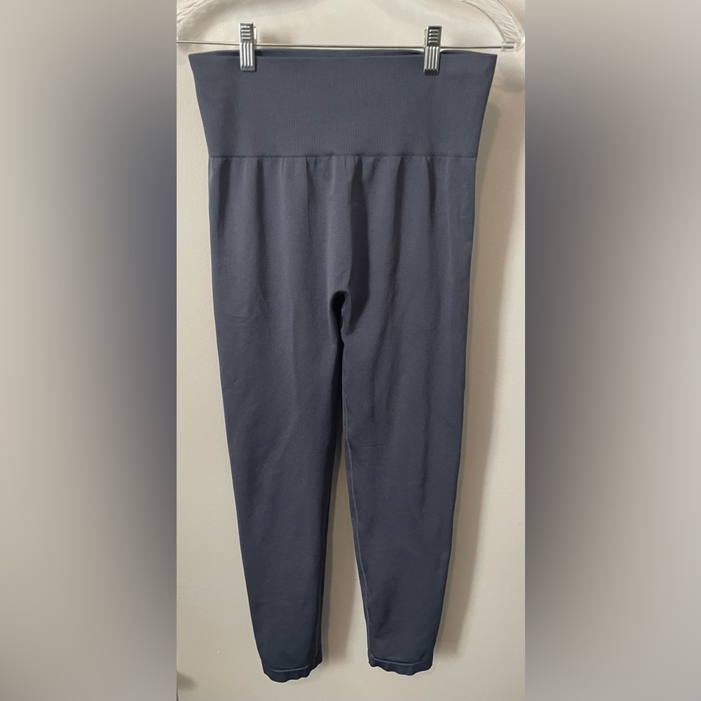 Halara size Large High-waisted Seamless Flow Ruched Workout Legging